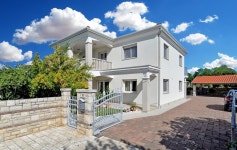 Apartment 25991 UPDATED 2022: 2 Bedroom Apartment in Basanija with Cable/satellite TV and Terrace - Tripadvisor