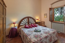 Gufo (podere Oliveta) is a holiday home with pool in the heart of Tuscany . UPDATED 2024 - Tripadvisor - Poggibonsi Vacation Rental