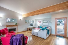 Blackberry Bramble UPDATED 2024: 3 Bedroom Rental Home in Hood River with Wi-fi and Parking available - Tripadvisor