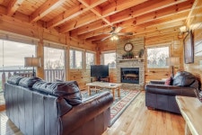 Two-story cabin with private hot tub, community pool & mountain views! UPDATED 2020 - Tripadvisor - Pigeon Forge Vacation Rental
