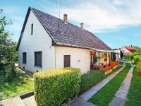 Balaton H2044 UPDATED 2020: 3 Bedroom House Rental in Balatonfoldvar with Washer and Parking - Tripadvisor