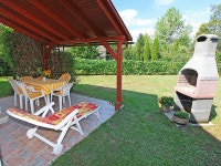 Balaton H2048 UPDATED 2022: 2 Bedroom House Rental in Balatonszarszo with Grill and Balcony - Tripadvisor