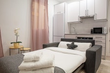 Bright & Modern 2 Bed Apt, Sleeps 6 nr Chamberi UPDATED 2020 - Tripadvisor - Madrid Vacation Rental