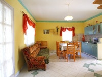 Balaton H2056 UPDATED 2020: 4 Bedroom House Rental in Balatonszarszo with Parking and Balcony - Tripadvisor