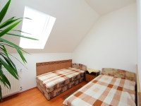 Balaton H2054 UPDATED 2022: 7 Bedroom House Rental in Balatonszarszo with Cable/satellite TV and Parking - Tripadvisor