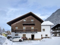 Gudrun (LFD215) UPDATED 2023: 5 Bedroom Apartment in Langenfeld with Internet Access and Wi-Fi - Tripadvisor