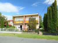 Balaton H2059 UPDATED 2022: 2 Bedroom House Rental in Balatonszarszo with Grill and Parking - Tripadvisor