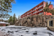 License to Mill Downtown Corner Studio with 270-degree Riverview UPDATED 2022 - Tripadvisor - Bend Vacation Rental