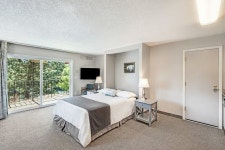 License to Mill Downtown Corner Studio with 270-degree Riverview UPDATED 2023 - Tripadvisor - Bend Vacation Rental