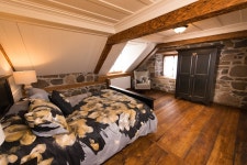 B&B Le Canadien - chambre 1 Has Wi-Fi and Internet Access - UPDATED 2021 - Tripadvisor - Saint-Roch-des-Aulnaies Vacation Rental