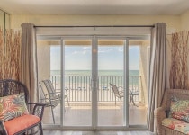 Remodeled Direct Beachfront at Johns Pass - Private Balcony - Free WiFi. UPDATED 2022 - Tripadvisor - Madeira Beach Vacation Rental