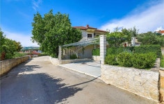 Stunning apartment in Okrug Gornji with 1 Bedrooms and WiFi (CDF079) UPDATED 2022 - Tripadvisor - Okrug Gornji Vacation Rental