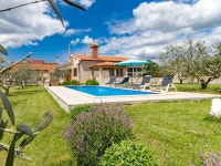 Alka (LBN361) UPDATED 2022: 3 Bedroom House Rental in Melnica with Wi-Fi and Balcony - Tripadvisor