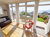 Stonesthrow - Bognor Regis UPDATED 2024 - Tripadvisor - Bognor Regis Vacation Rental