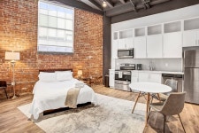 Modern MW Studio with Rooftop by Zencity Has Air Conditioning and Washer - UPDATED 2022 - Tripadvisor - Kansas City Vacation... 