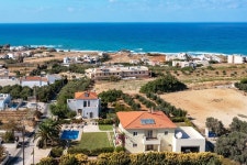 Huge 10 guests villa,Private pool,Near beach,taverns,supermarket UPDATED 2022 - Tripadvisor - Sfakaki Vacation Rental