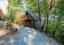 Lucky Dog Lodge-VIEWS!Screened Porch, Pet Friendly, Sleeps 8 QQQ,Full Bunk3BA UPDATED 2023 - Tripadvisor - Deep Gap Vacation Rental