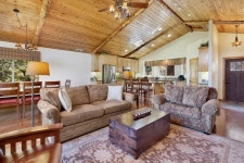 2079-Moonridge Manor UPDATED 2022: 3 Bedroom House Rental in Moonridge with Terrace and Balcony - Tripadvisor