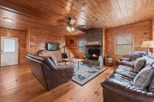 Goose Island Getaway - Secluded Cabin Mountain View, Fireplace, Hot Tub UPDATED 2022 - Tripadvisor - Cherry Log Vacation Rental
