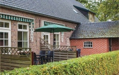 Dorsvloer (HNB073) UPDATED 2022: 2 Bedroom House Rental in De Moer with Wi-Fi and Terrace - Tripadvisor