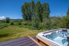 Dog Friendly Home Steps to Park w/Amazing Views, Private Hot Tub, 3 en Suites, D UPDATED 2022 - Tripadvisor - Steamboat Springs... 