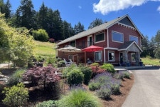 Picturesque Retreat On 80 Acres of Organic Farmland, Farm Animals Galore In Midd UPDATED 2024 - Tripadvisor - Yamhill Vacation Rental
