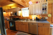 Hummingbird UPDATED 2023: 2 Bedroom Cabin in Blairsville with Cable/satellite TV and Internet Access - Tripadvisor