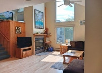 C0007- Managed by Loon Reservation Service - NH Meals & Rooms Lic# 056365 UPDATED 2024 - Tripadvisor - Lincoln Vacation Rental