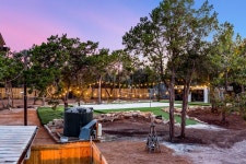 Space Cowboy Ranch UPDATED 2024: 3 Bedroom House Rental in Point Venture with Washer and Balcony - Tripadvisor