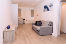 Sapphire Mansion UPDATED 2024: 1 Bedroom Apartment in North Finchley with Washer and Balcony - Tripadvisor