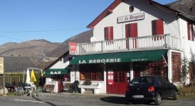 오베르주 라 베르제리, 캉팡 - 호텔 가격비교