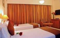 호텔 로열 플라자 첸나이 - 호텔 가격비교