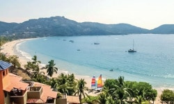 Welcome to Zihuatanejo Paradise, steps to Centro and with an aMAZING view!, 지와타네호 (2025-02-13~2025-02-14, 1박, 2인)... 