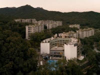 용산동지역 호텔 목록입니다.