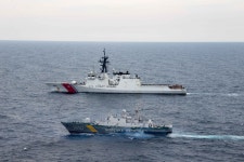	Side by Side Sail