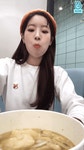 트둥닷컴 - 오늘자 브이앱 둡조씨