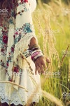 보보스 패션 보보스에 대한 스톡 사진 및 기타 이미지 - iStock woman wearing boho style clothes touching grass, hand with lot of...