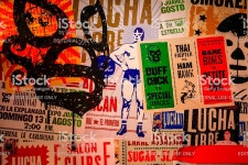 멕시코 레슬링 포스터 레슬링-격투기에 대한 스톡 사진 및 기타 이미지 - iStock Mexican wrestling posters on the wall of a building