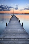 무음모드 쁠라스 돌제에 대한 스톡 사진 및 기타 이미지 - iStock woman sitting in meditation at the end of the jetty