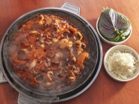 Ho-nam Sik-dang Na Jeong-sun Hal-Mae Jjukkumi | Restaurants in Seoul Ho-nam Sik-dang Na Jeong-sun Hal-Mae Jjukkumi