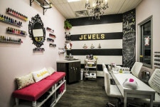 Jewels A Nail Box | Health and beauty in Lake View, Chicago Jewels A Nail Box