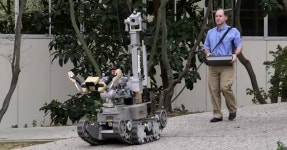 Flipboard의 Drones | Robots | AI