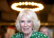 Flipboard에서 더 많은 Duchess of Cornwall 주제 탐색