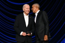 미장원 바이비오 | White House slams 'bad faith' viral clips of Biden