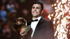 Man City and Spain midfielder Rodri wins mens Ballon dOr - Yahoo Sports Man City and Spain midfielder Rodri wins mens Ballon dOr