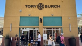 Tory Burch Is Selling Its Perfect Purses for Up to 50% Off for Labor Day — Shop Our Top Under-$200 Picks Now