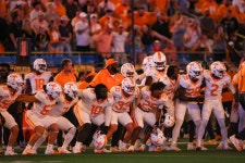 Nico Iamaleava combines for 276 yards and 3 TDs as No. 14 Tennessee routs No. 24 NC State 51-10 - Yahoo Sports Nico Iamaleava... 