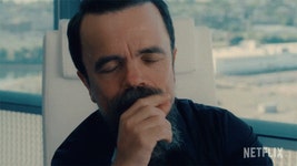 Shh Roman Lunyov GIF - Shh Roman Lunyov I Care A Lot - GIF 탐색 및 공유