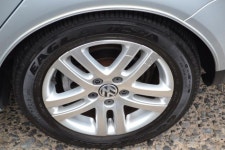 2009 VOLKSWAGEN Jetta - Reflex Silver Metallic - Carmoney Auto Sales