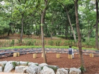 산장 카페에 온 느낌! 양천구 힐링 명소 넘은들공원 책쉼터 | 서울시 - 내 손안에 서울 산장 카페에 온 느낌! 양천구 힐링 명소 넘은들공원 책쉼터